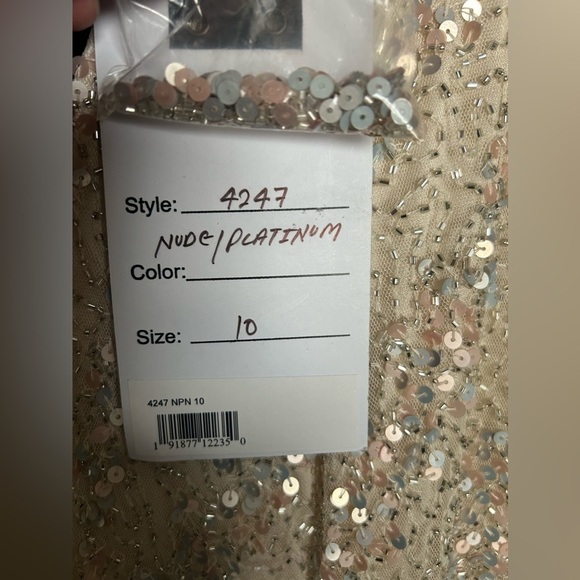 Mac Duggal 4247 / 4247D NWT Three-Quarter Sleeve Embellished Gown in Nude - Picture 5 of 6